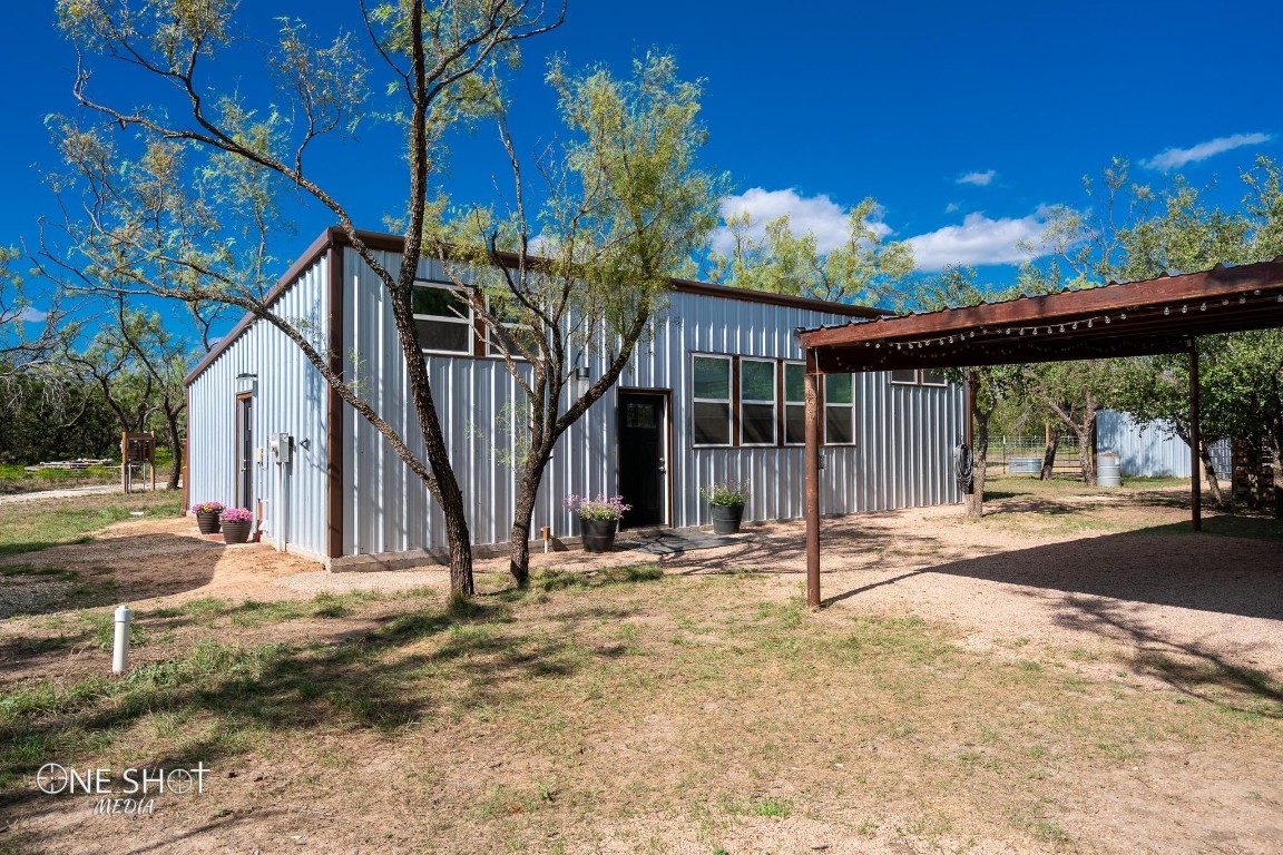 3069 County Road 184 Ovalo TX 79541