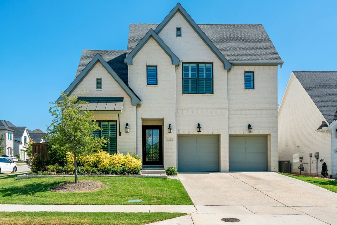 909 Oakhill Street Allen TX 75013