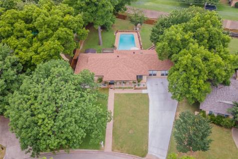 515 Shadowbrook Lane Hurst TX 76053