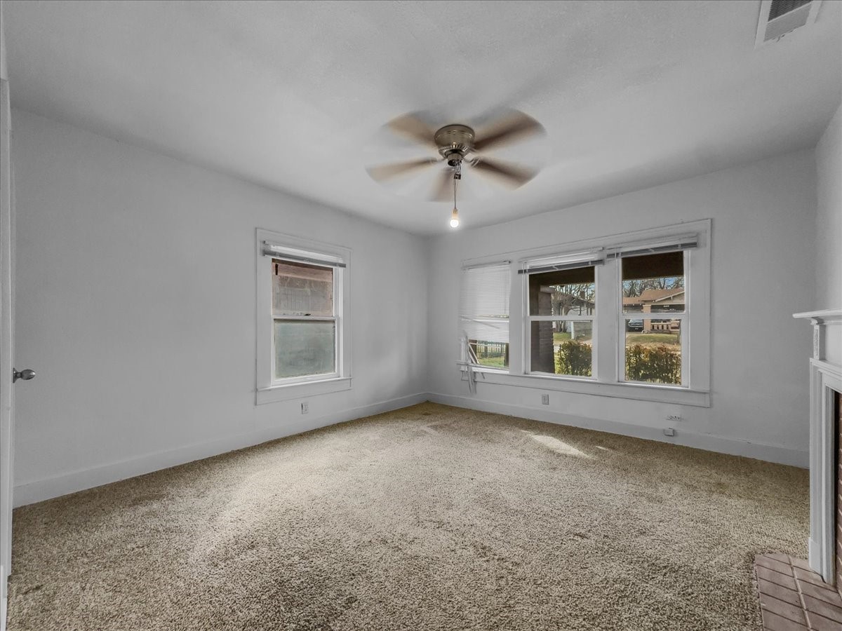 817 Marion Avenue Fort Worth TX 76104