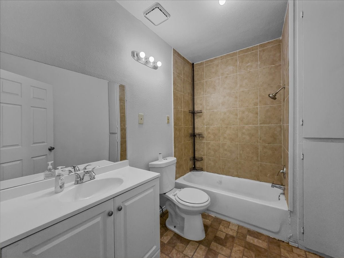 817 Marion Avenue Fort Worth TX 76104