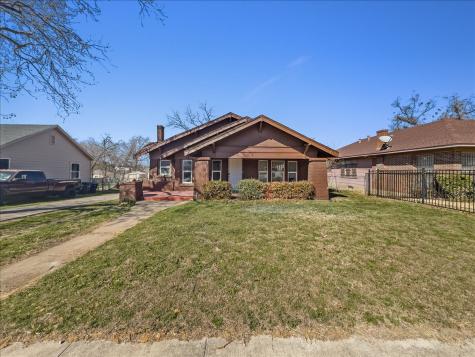 817 Marion Avenue Fort Worth TX 76104