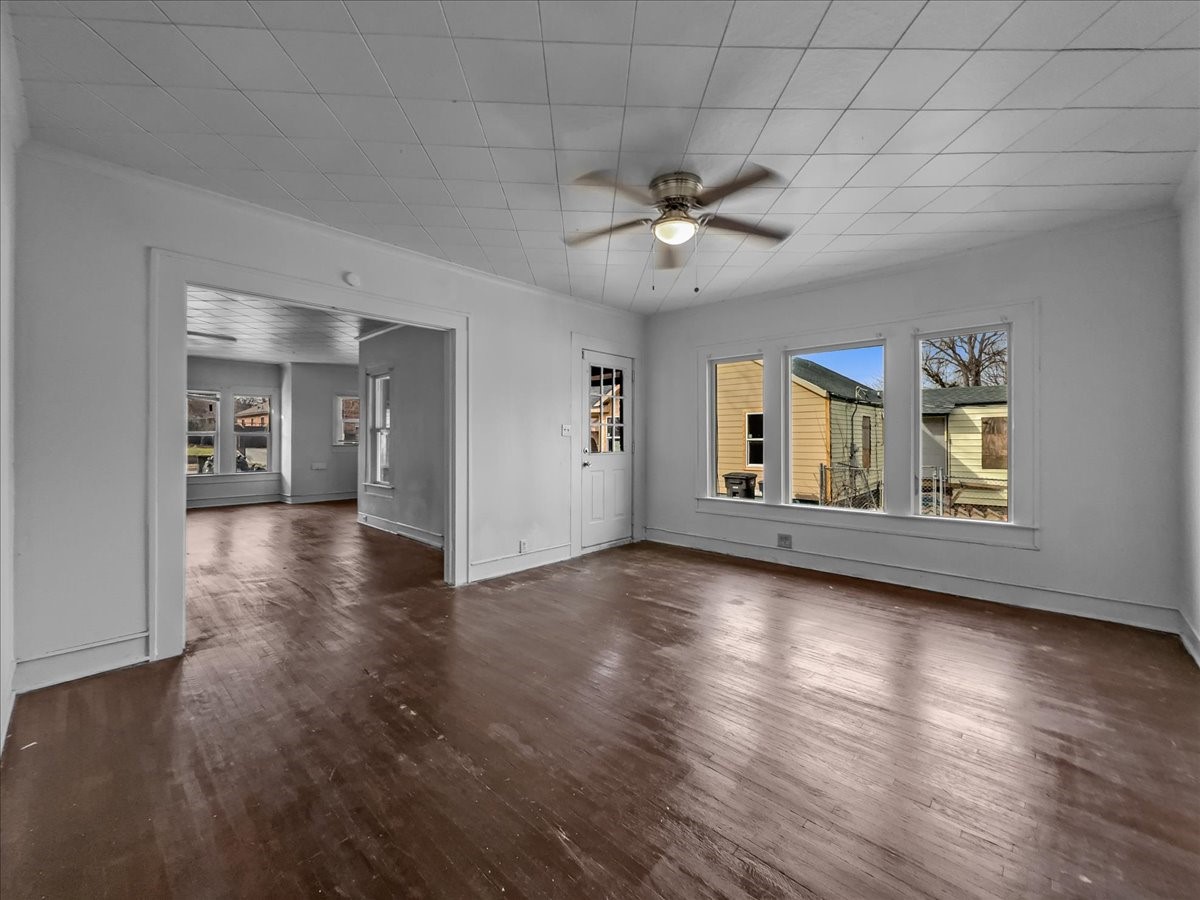 817 Marion Avenue Fort Worth TX 76104