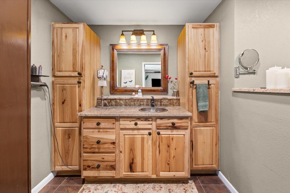 1801 Dakar Road E Fort Worth TX 76116