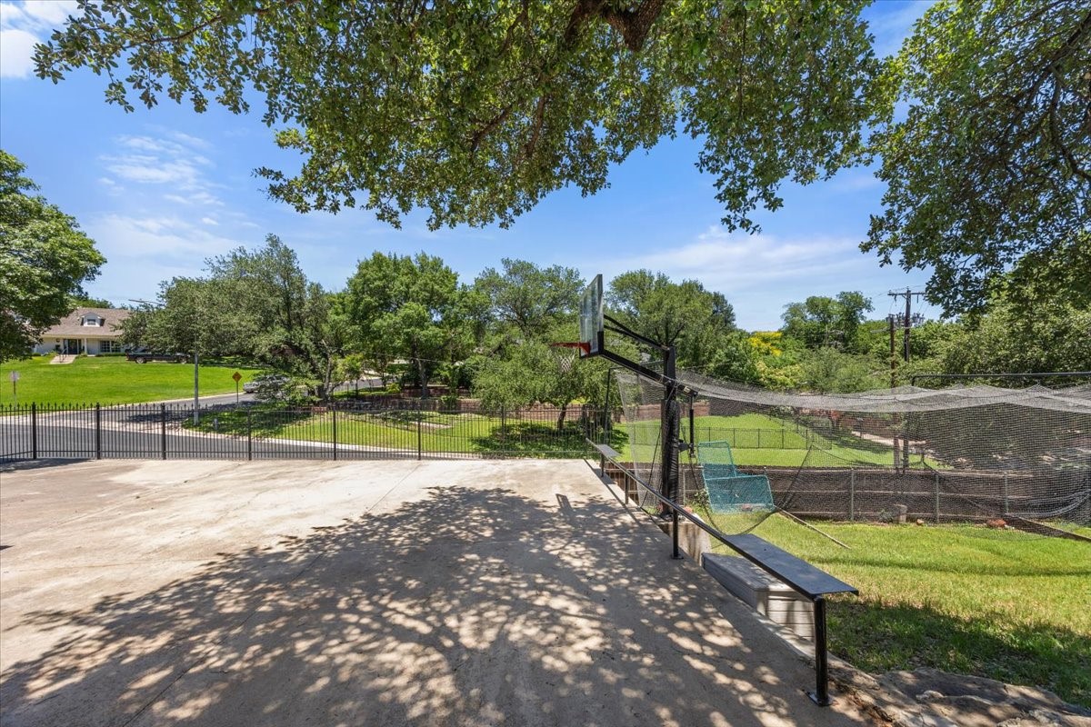 1801 Dakar Road E Fort Worth TX 76116