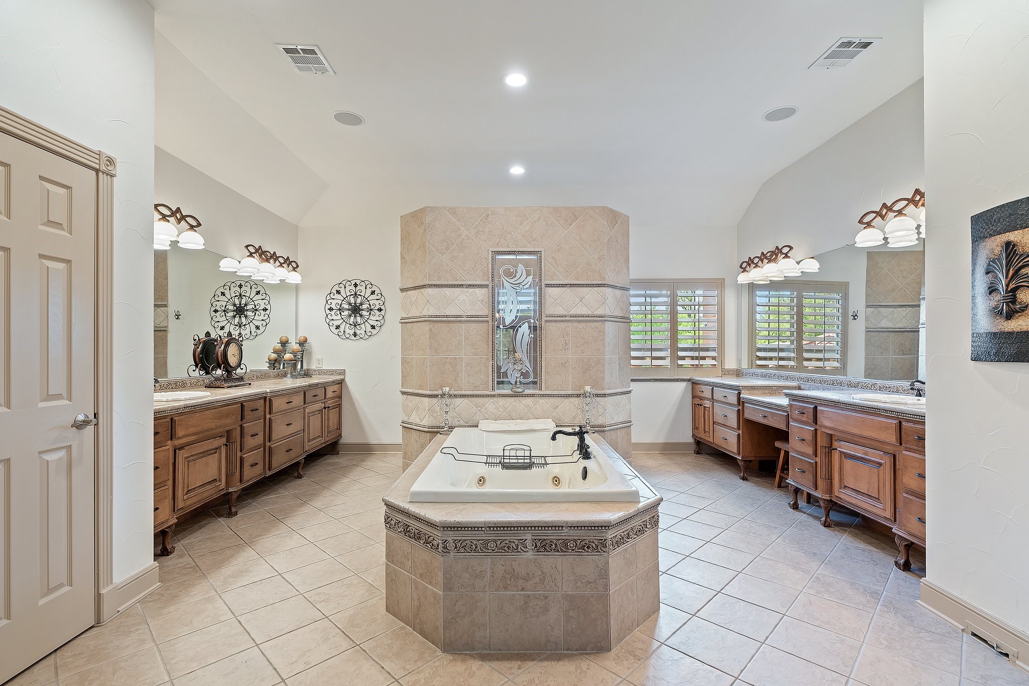 710 Deer Hollow Boulevard Southlake TX 76092