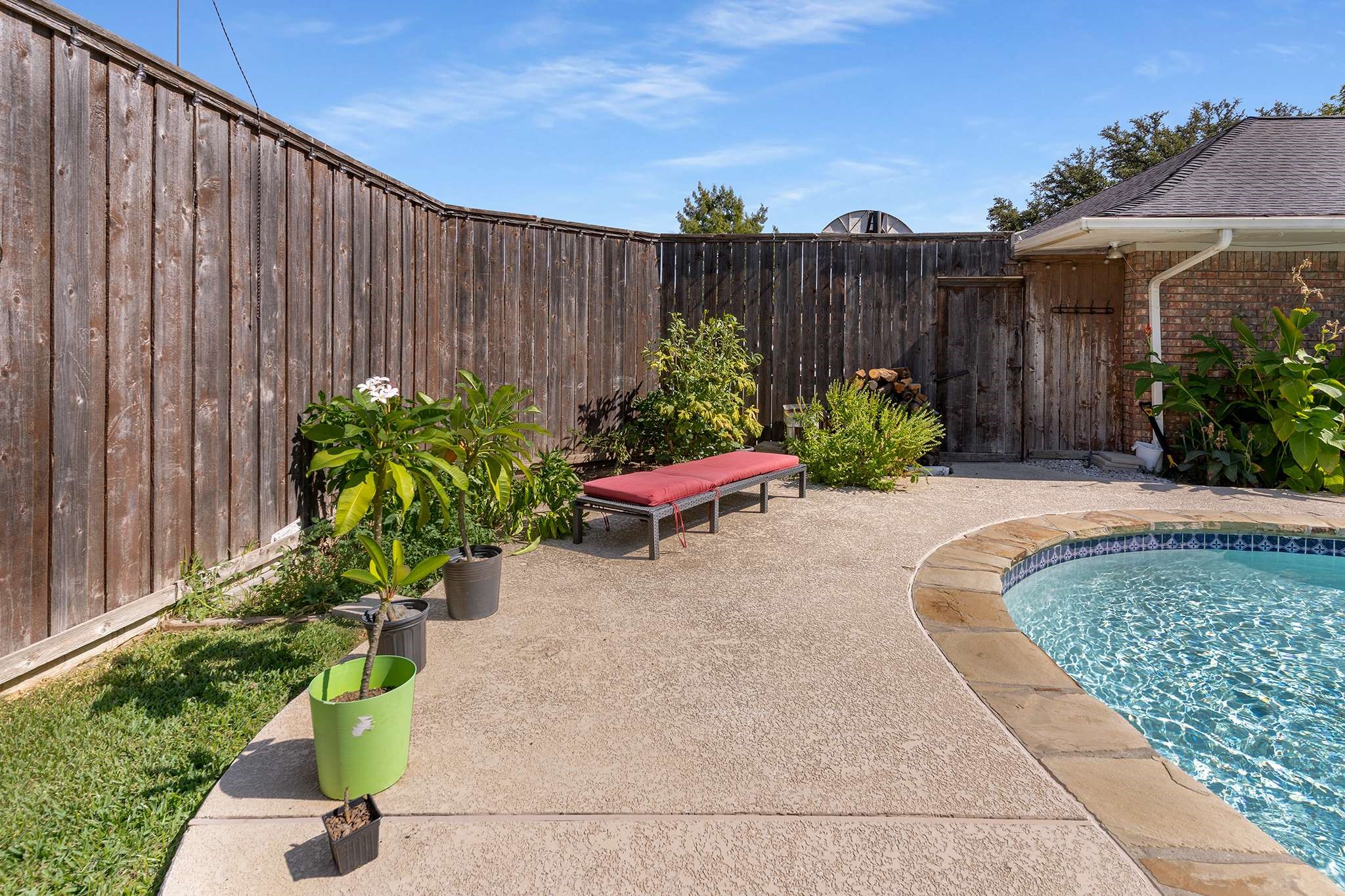 1008 Nottingham Drive Carrollton TX 75007