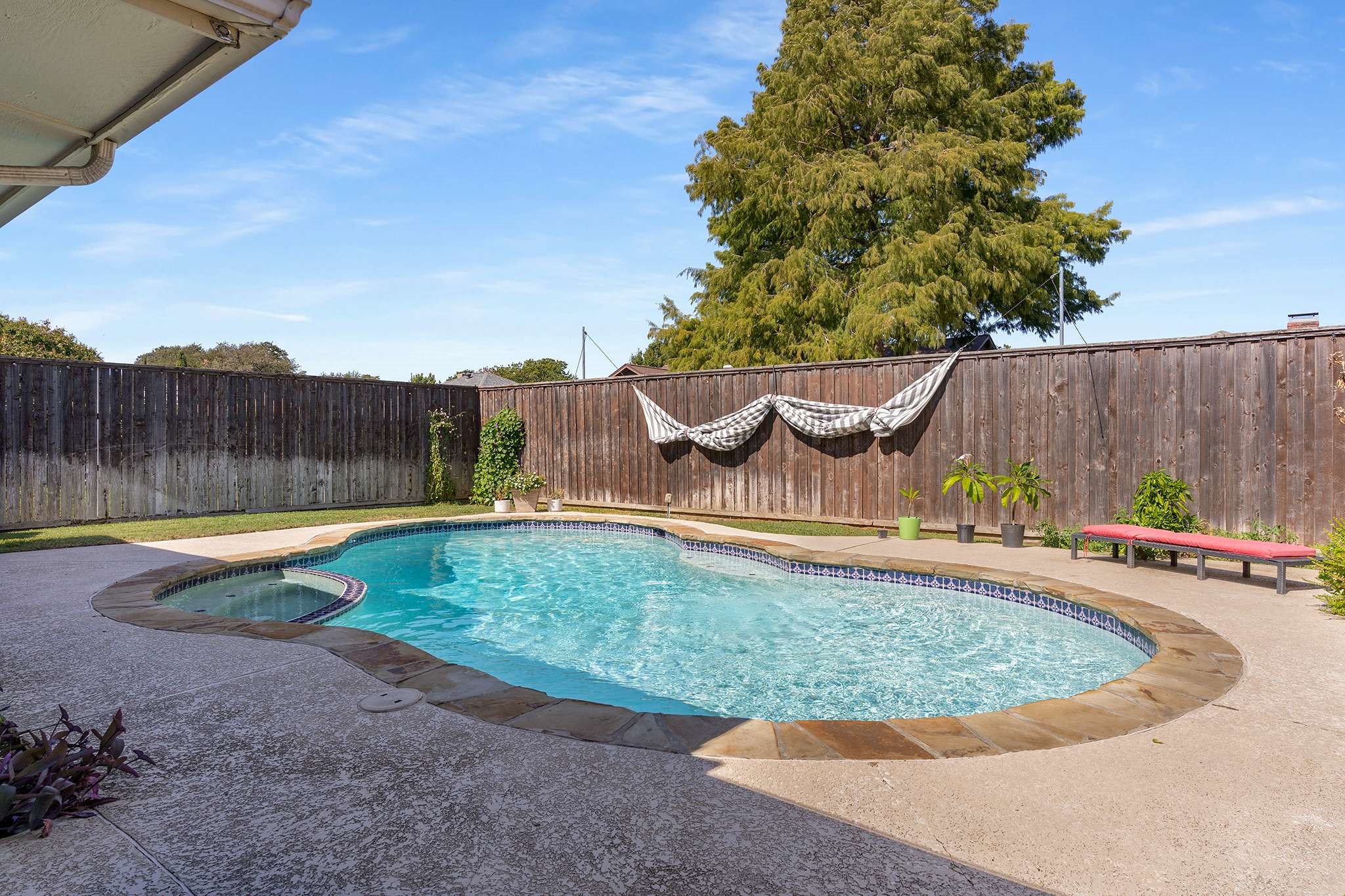 1008 Nottingham Drive Carrollton TX 75007