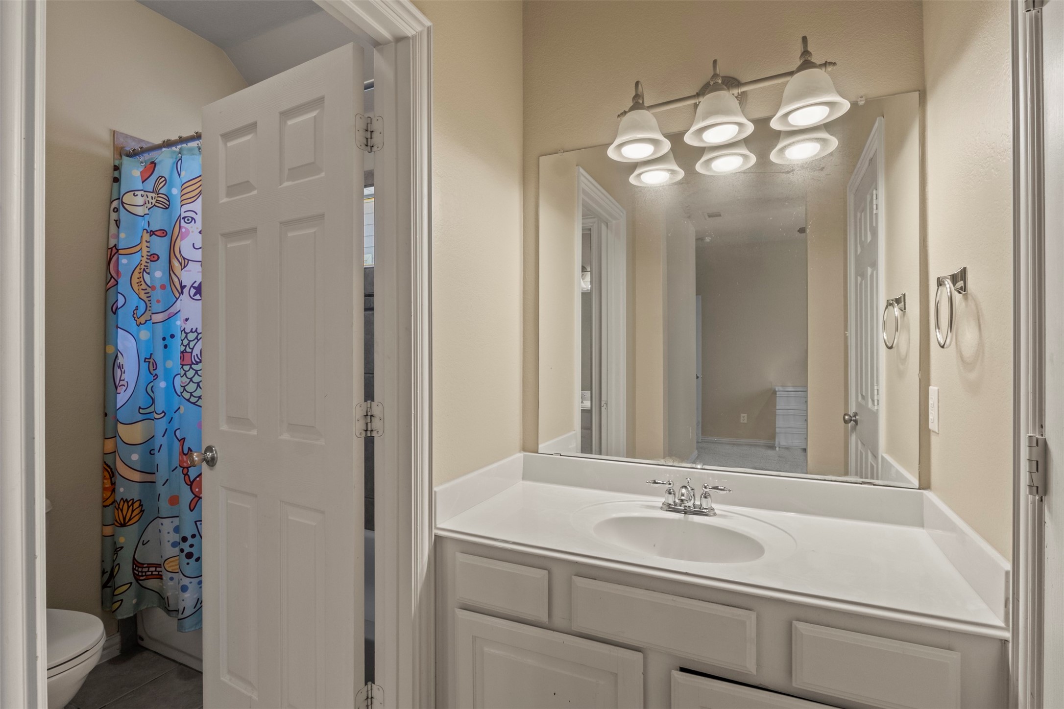 2302 Grizzly Run Lane Euless TX 76039