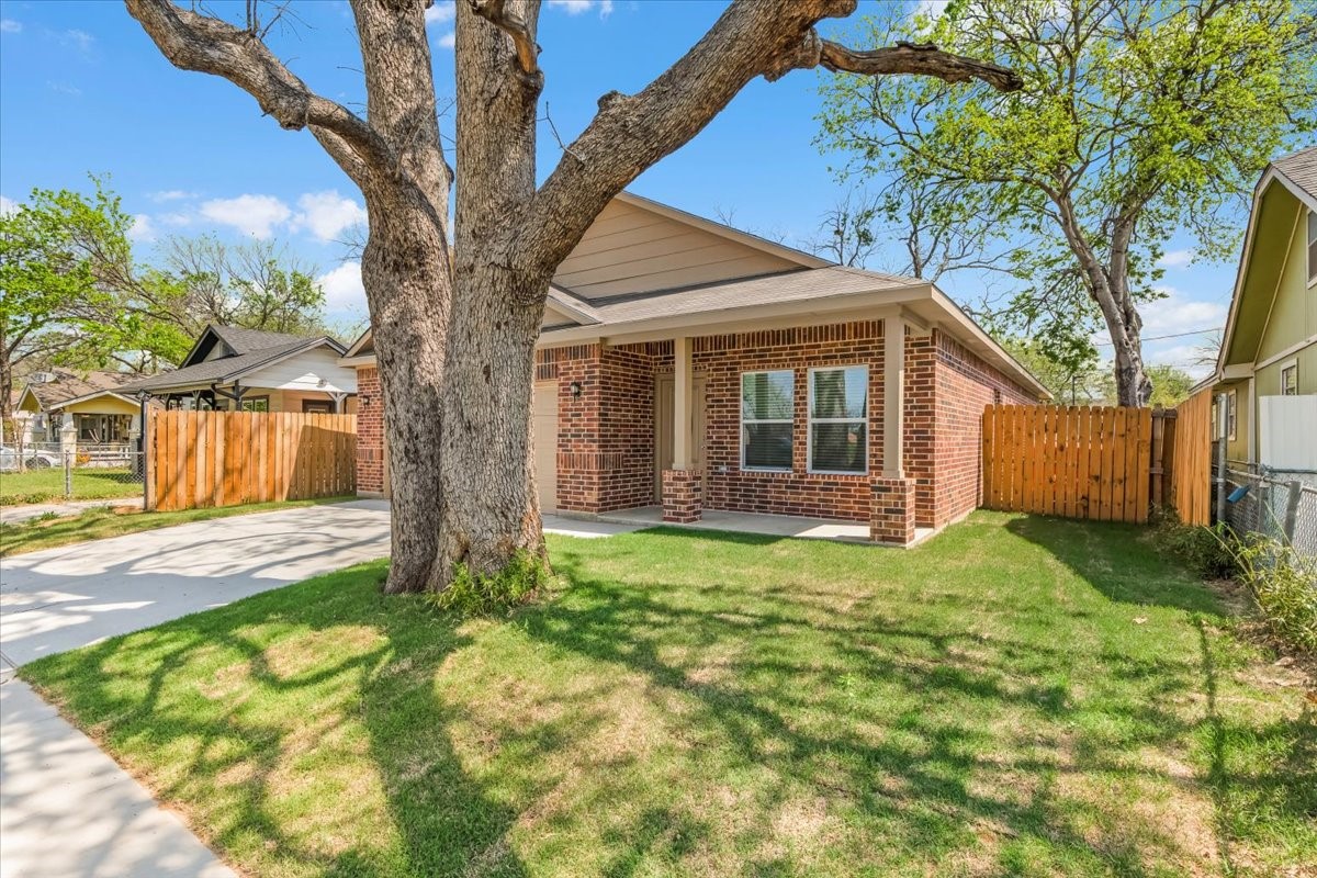 804 N Chandler Drive Fort Worth TX 76111