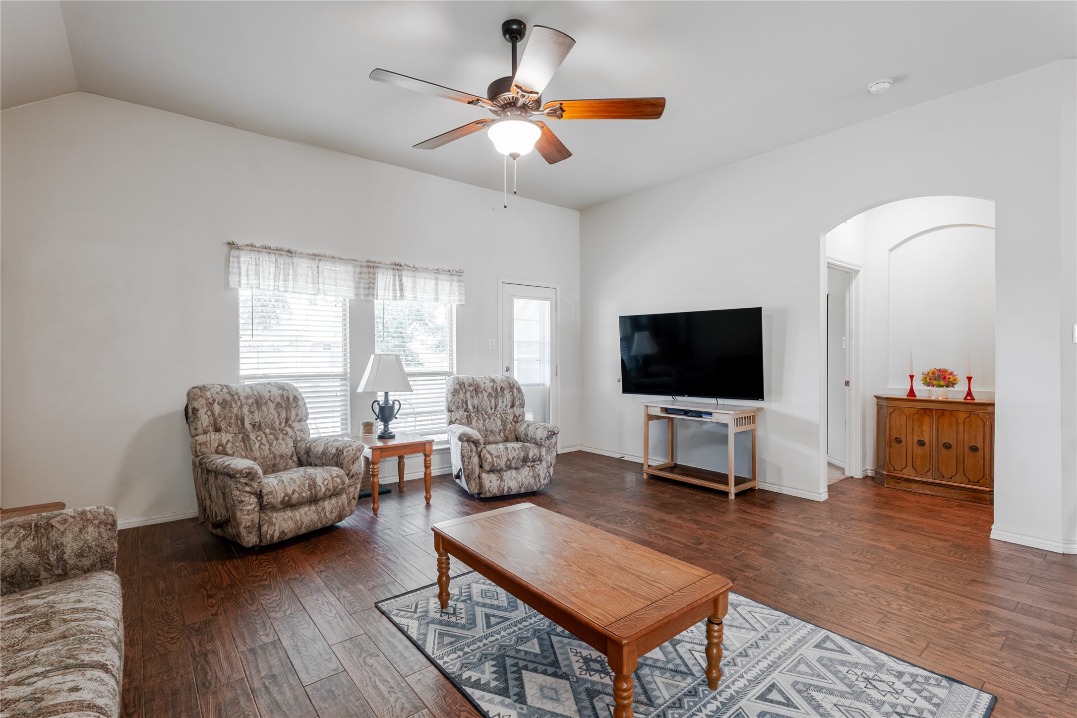 1408 Lauren Lane Granbury TX 76048