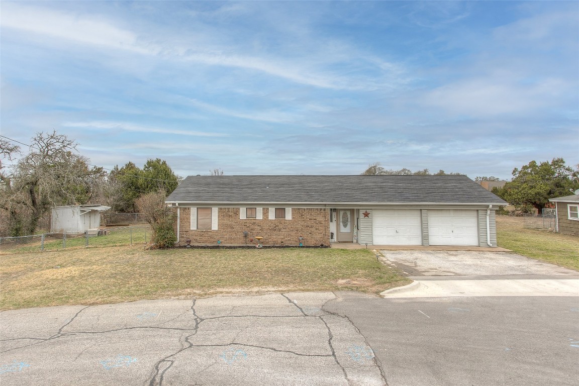 108 Park Court Weatherford TX 76086