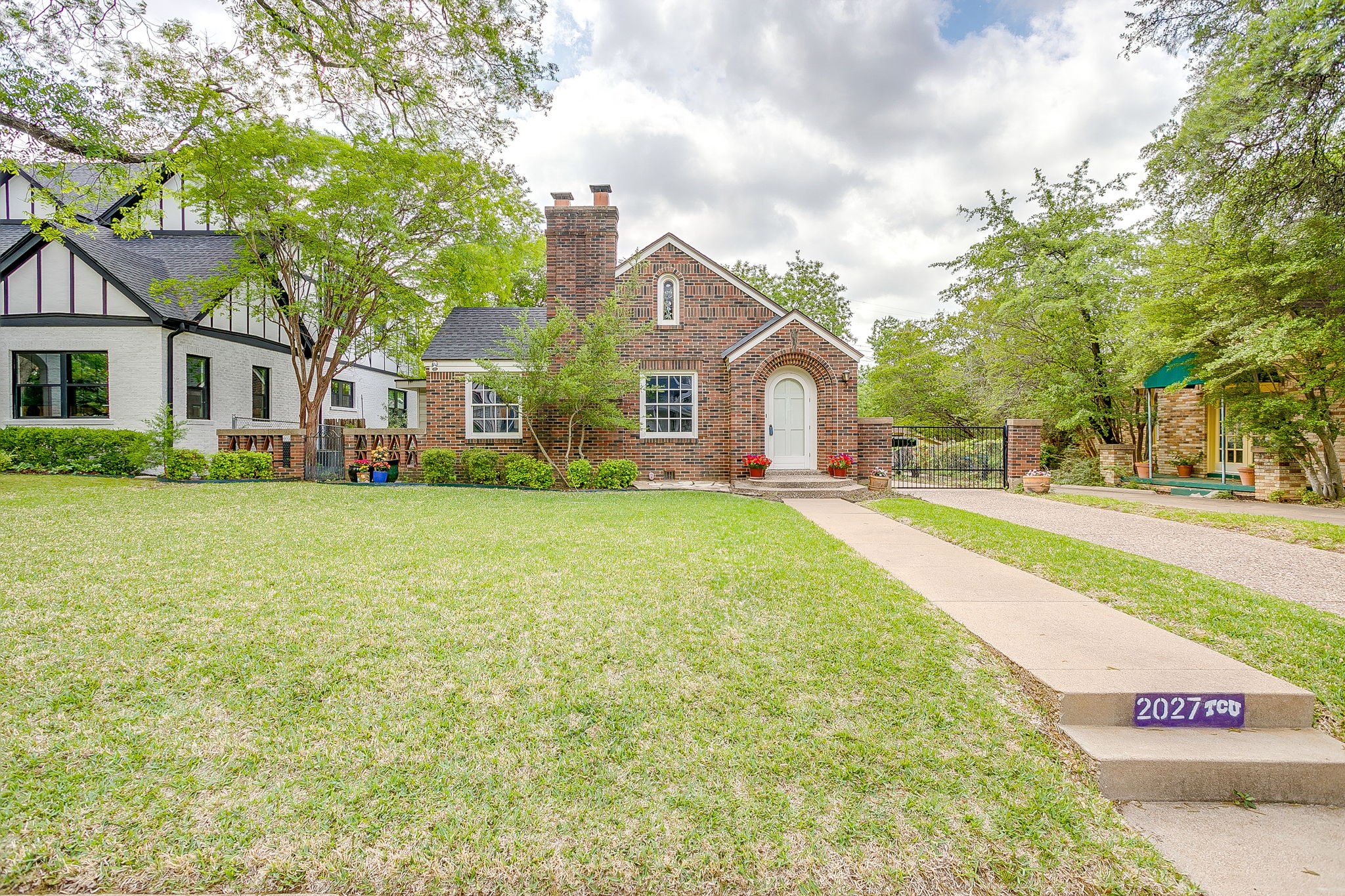 2027 Glenco Terrace Fort Worth TX 76110