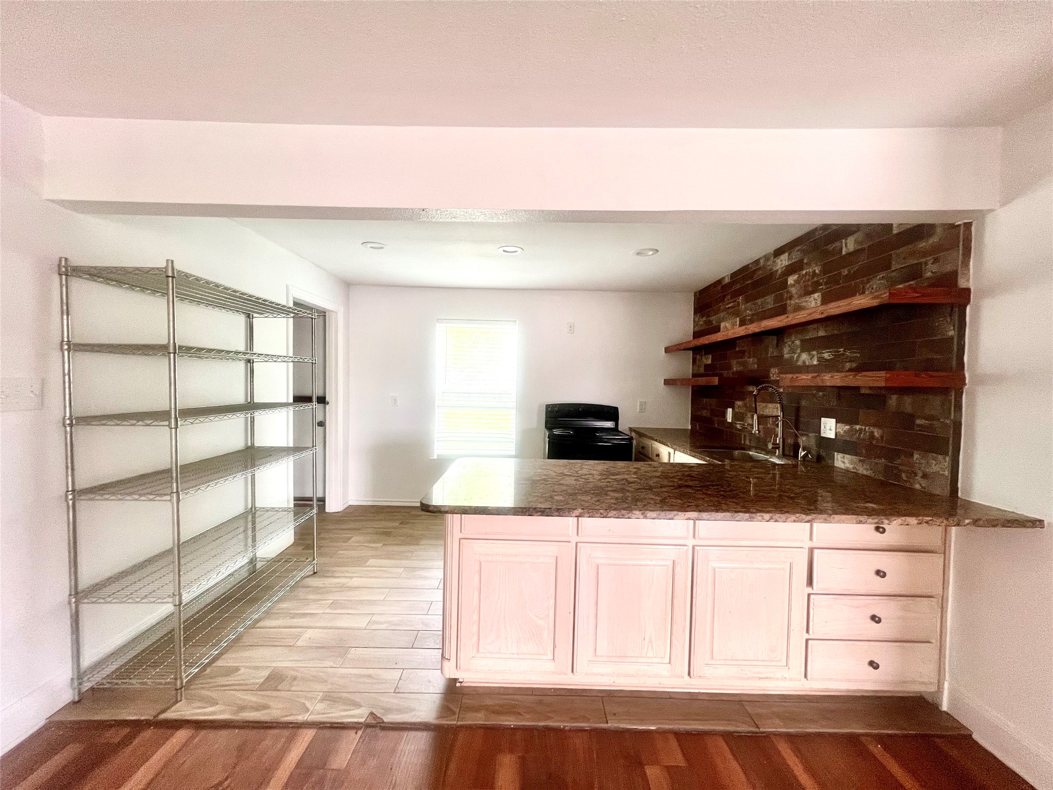 1919 E Ledbetter Drive Dallas TX 75216