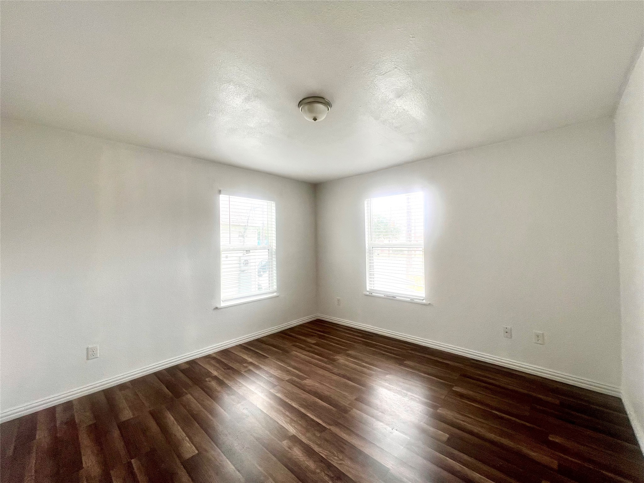 1919 E Ledbetter Drive Dallas TX 75216