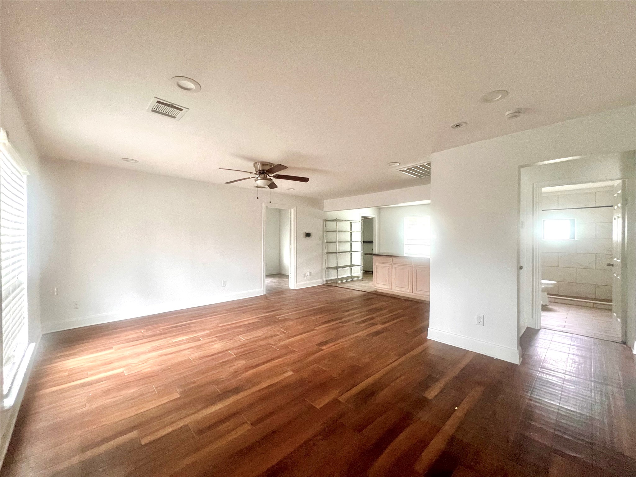 1919 E Ledbetter Drive Dallas TX 75216