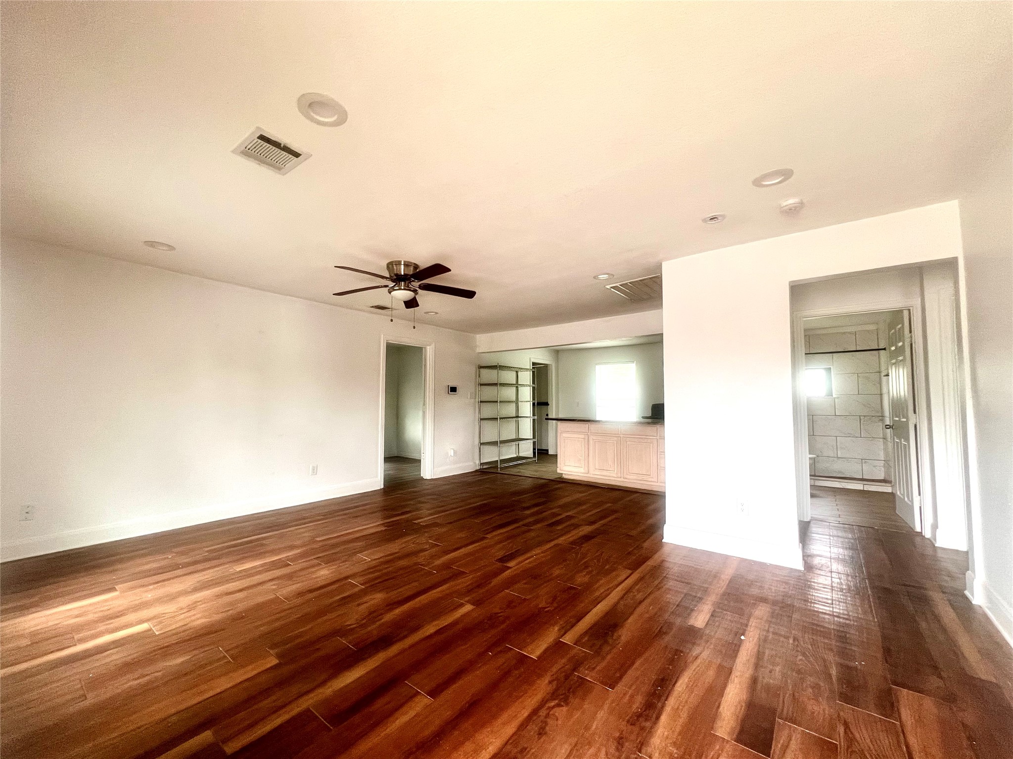 1919 E Ledbetter Drive Dallas TX 75216
