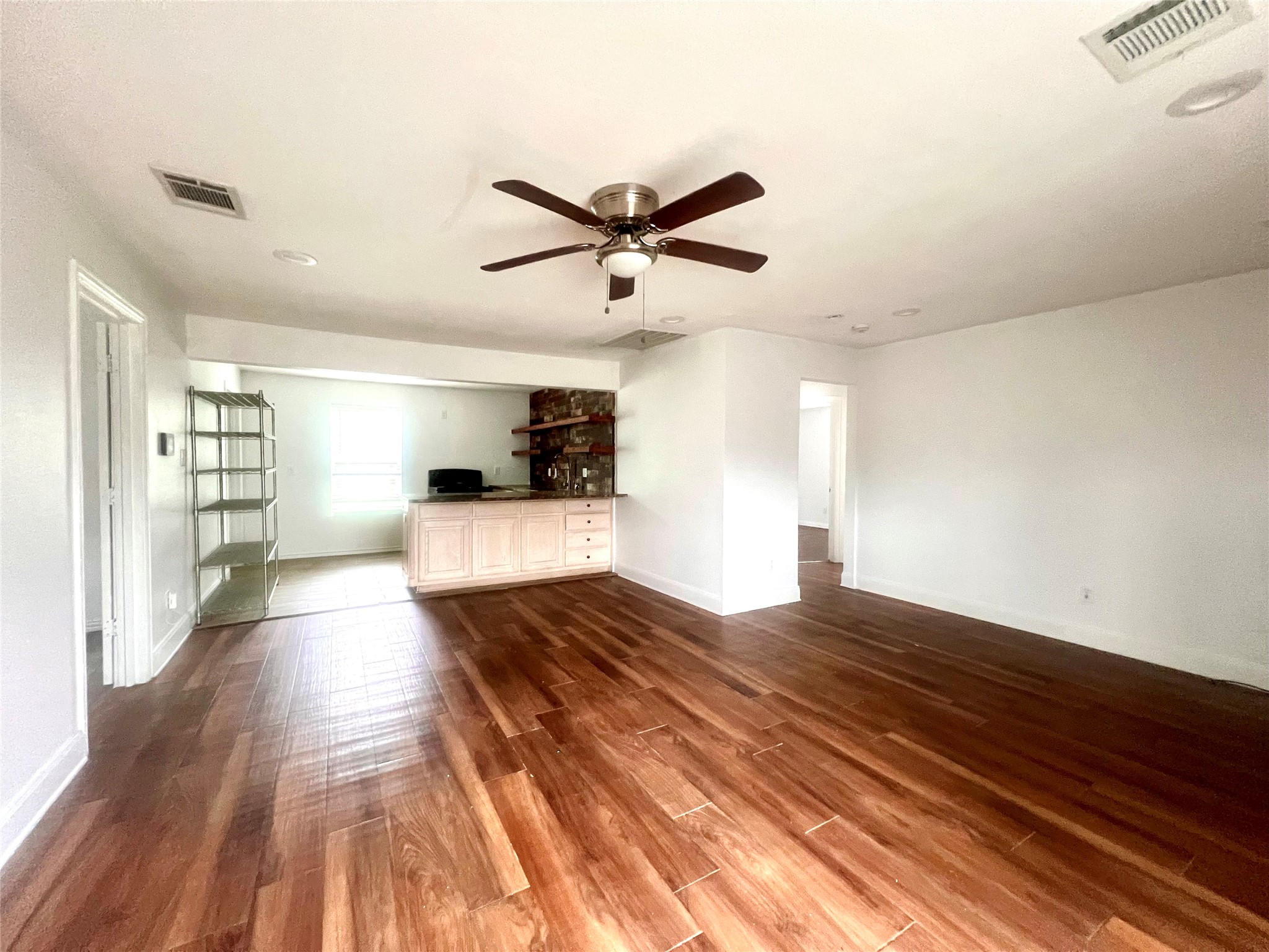 1919 E Ledbetter Drive Dallas TX 75216