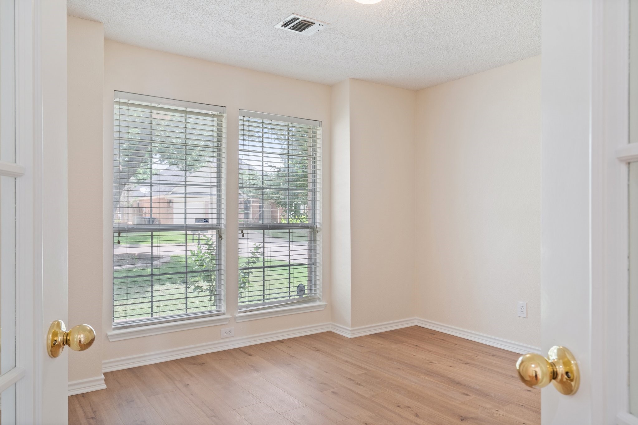 6905 Windwood Trail Fort Worth TX 76132