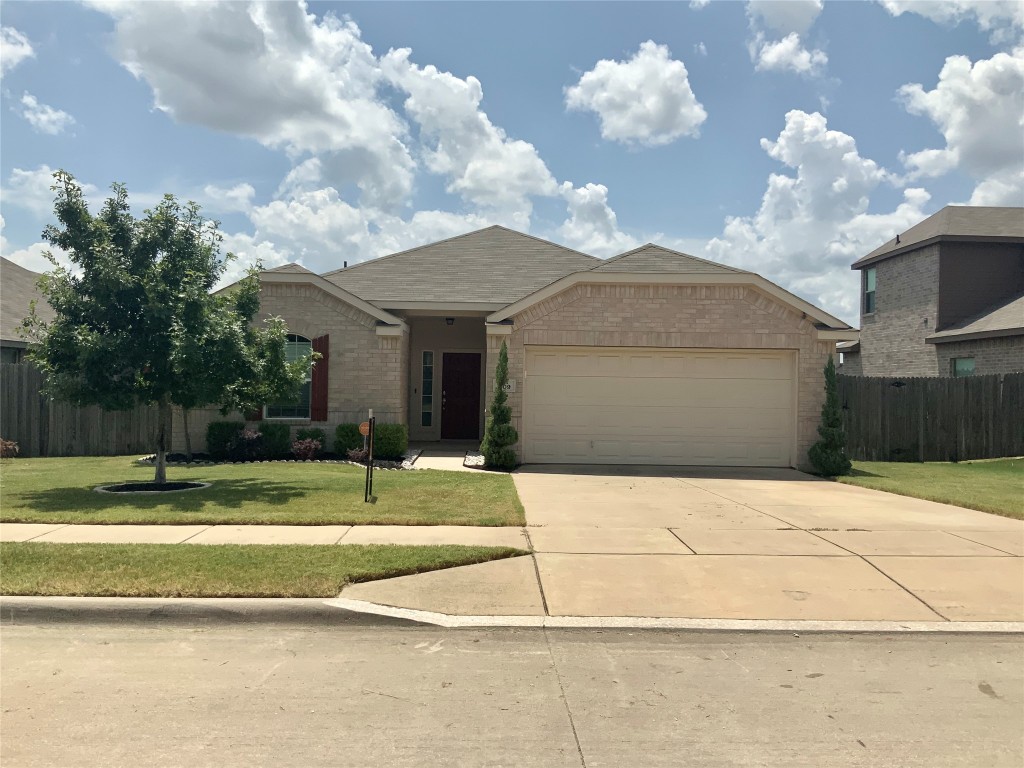 409 Roundrock Lane Fort Worth TX 76140