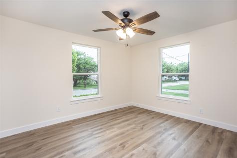 931 N Oak Street Muenster TX 76252