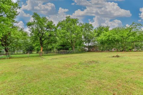 931 N Oak Street Muenster TX 76252