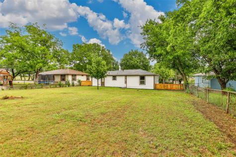 931 N Oak Street Muenster TX 76252