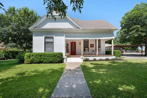 518 S Harrison Street West TX 76691