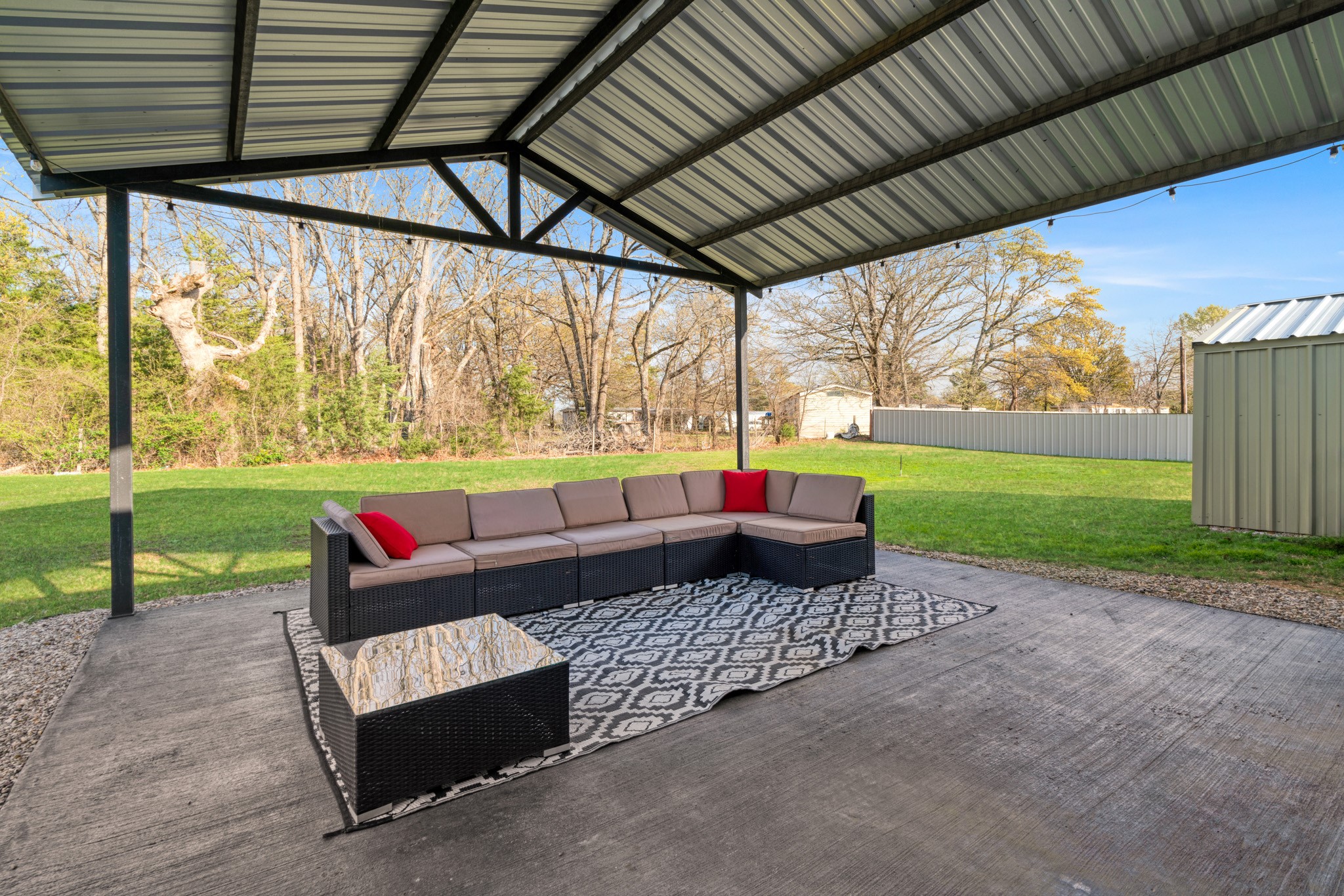 324 Private Road 43790 Paris TX 75462