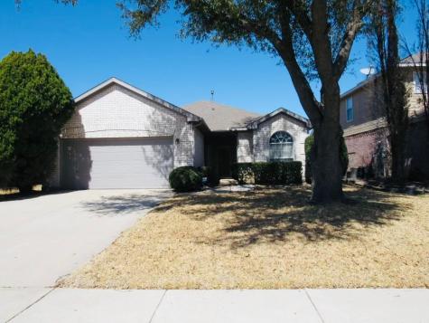 2724 N Hampton Drive Grand Prairie TX 75052
