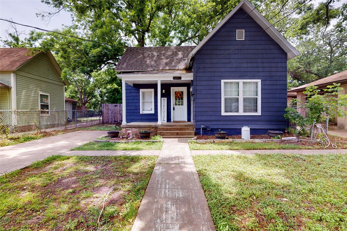 207 W Water Street Weatherford TX 76086
