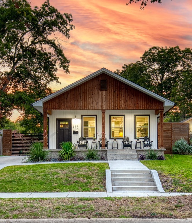 913 S Brighton Avenue Dallas TX 75208