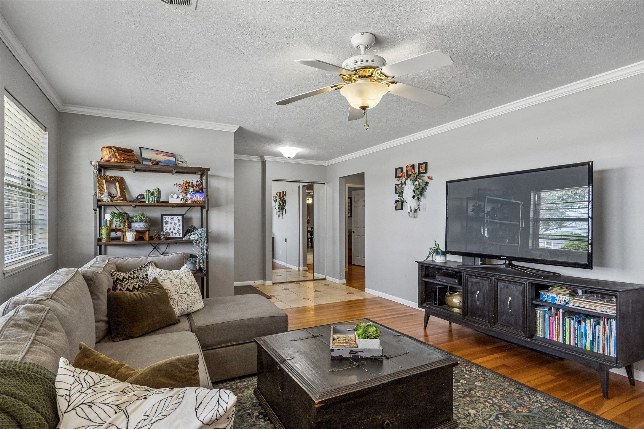 635 Classen Drive Dallas TX 75218