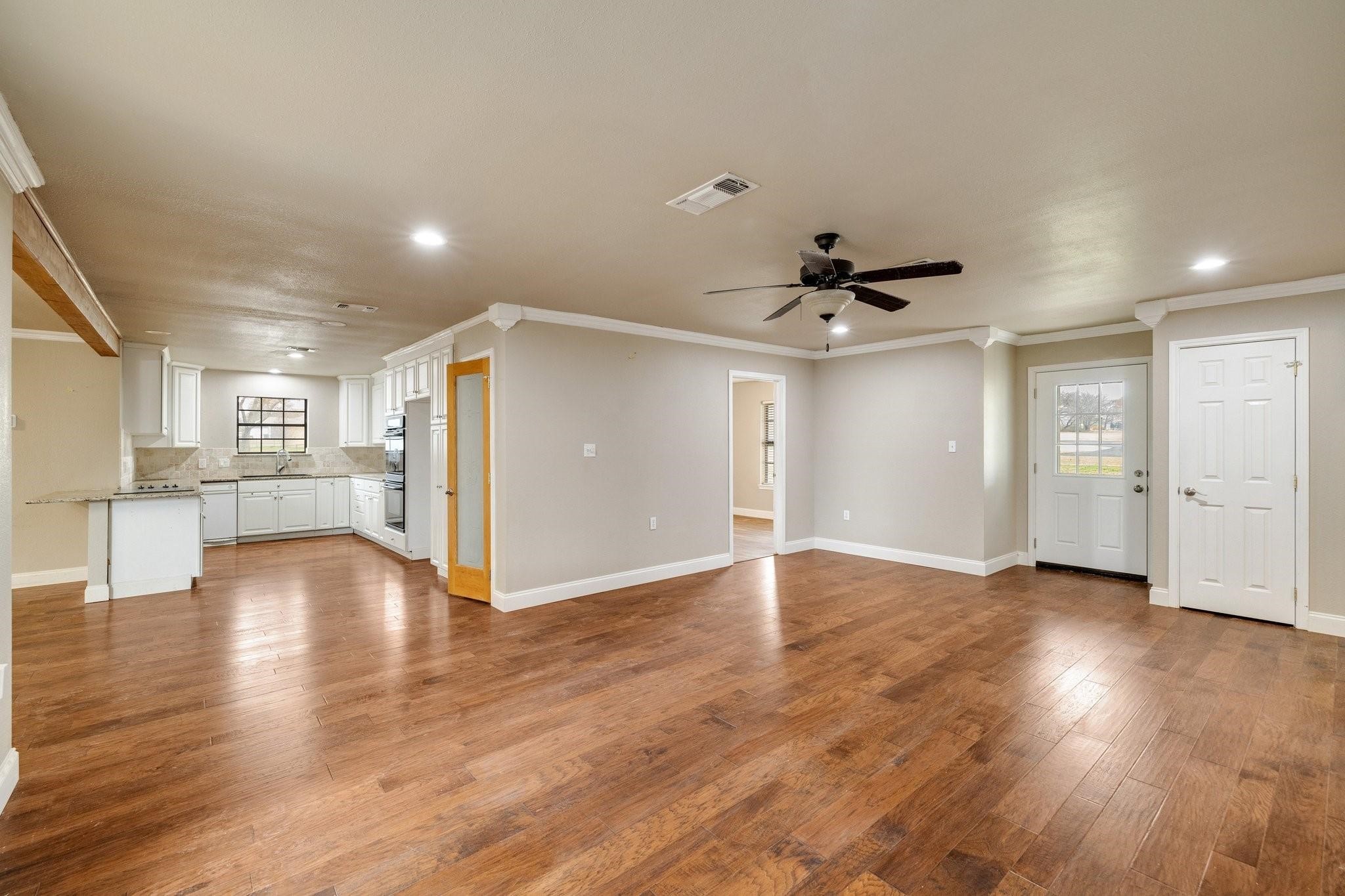 102 Bowie Cove Gainesville TX 76240