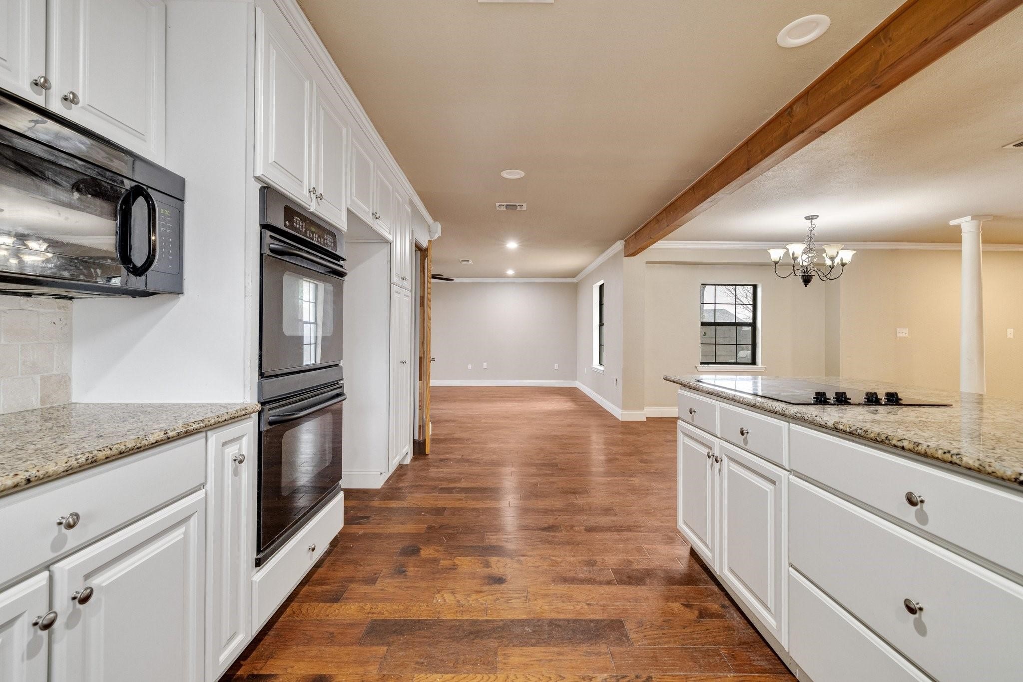102 Bowie Cove Gainesville TX 76240
