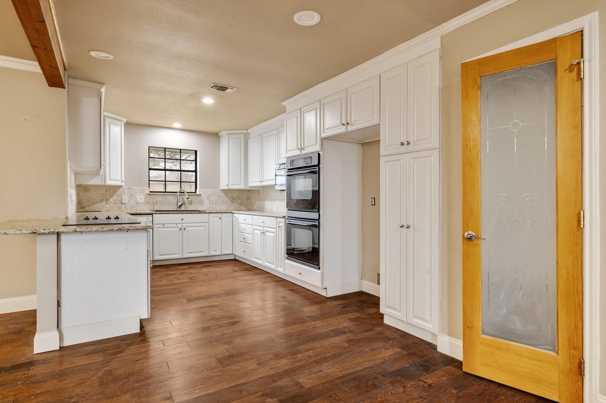 102 Bowie Cove Gainesville TX 76240