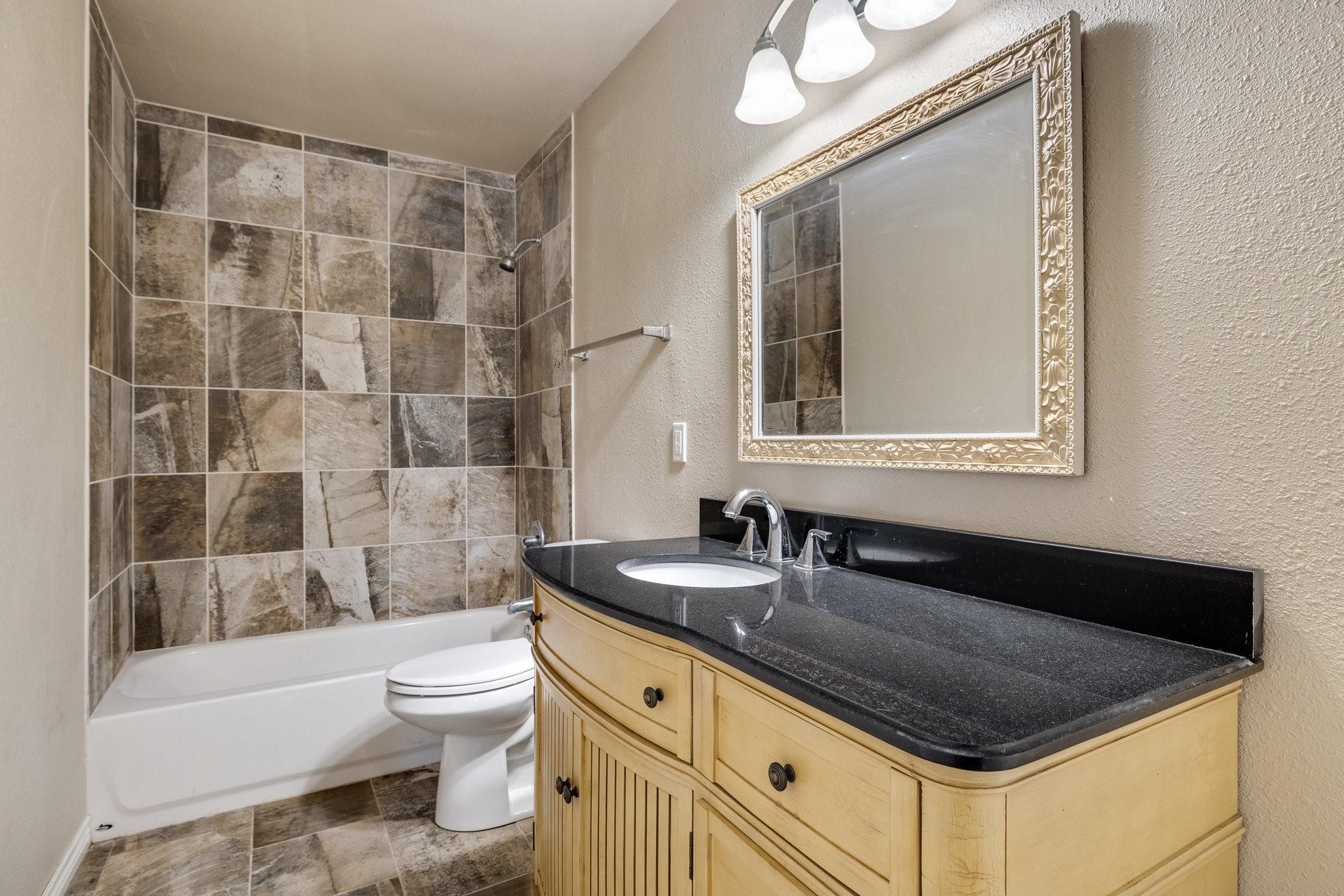 102 Bowie Cove Gainesville TX 76240