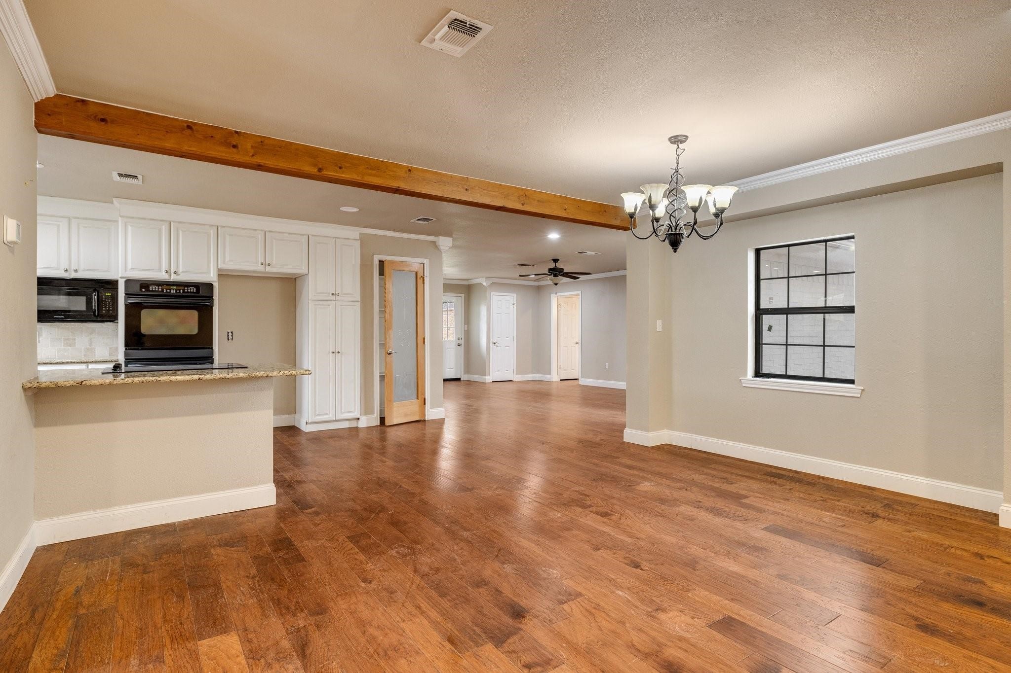 102 Bowie Cove Gainesville TX 76240
