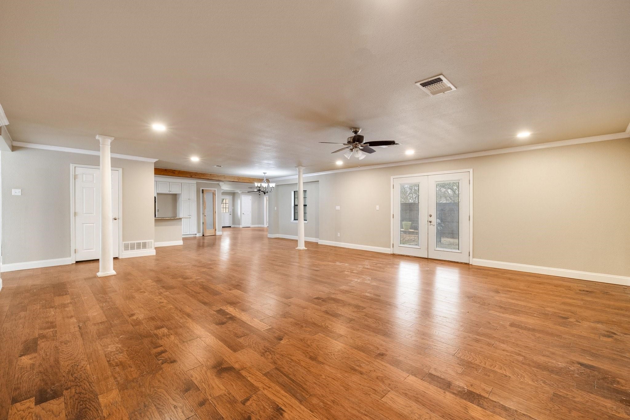 102 Bowie Cove Gainesville TX 76240