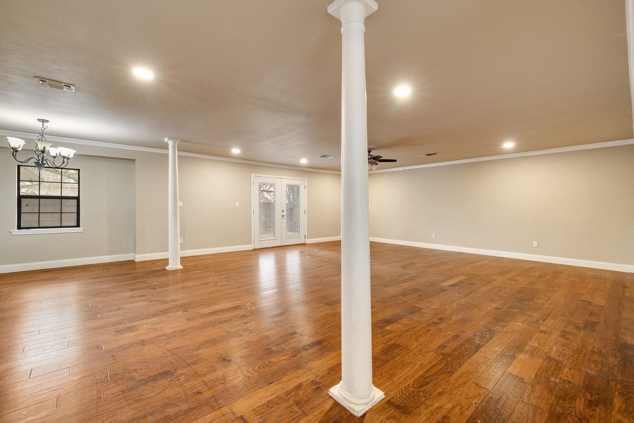 102 Bowie Cove Gainesville TX 76240