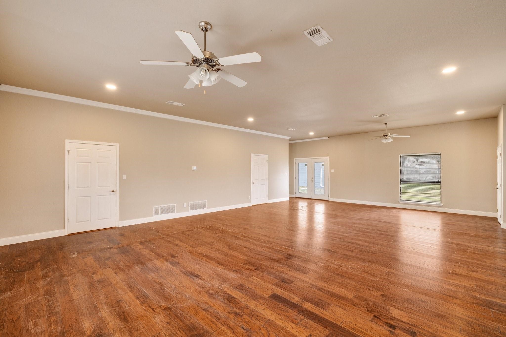 102 Bowie Cove Gainesville TX 76240