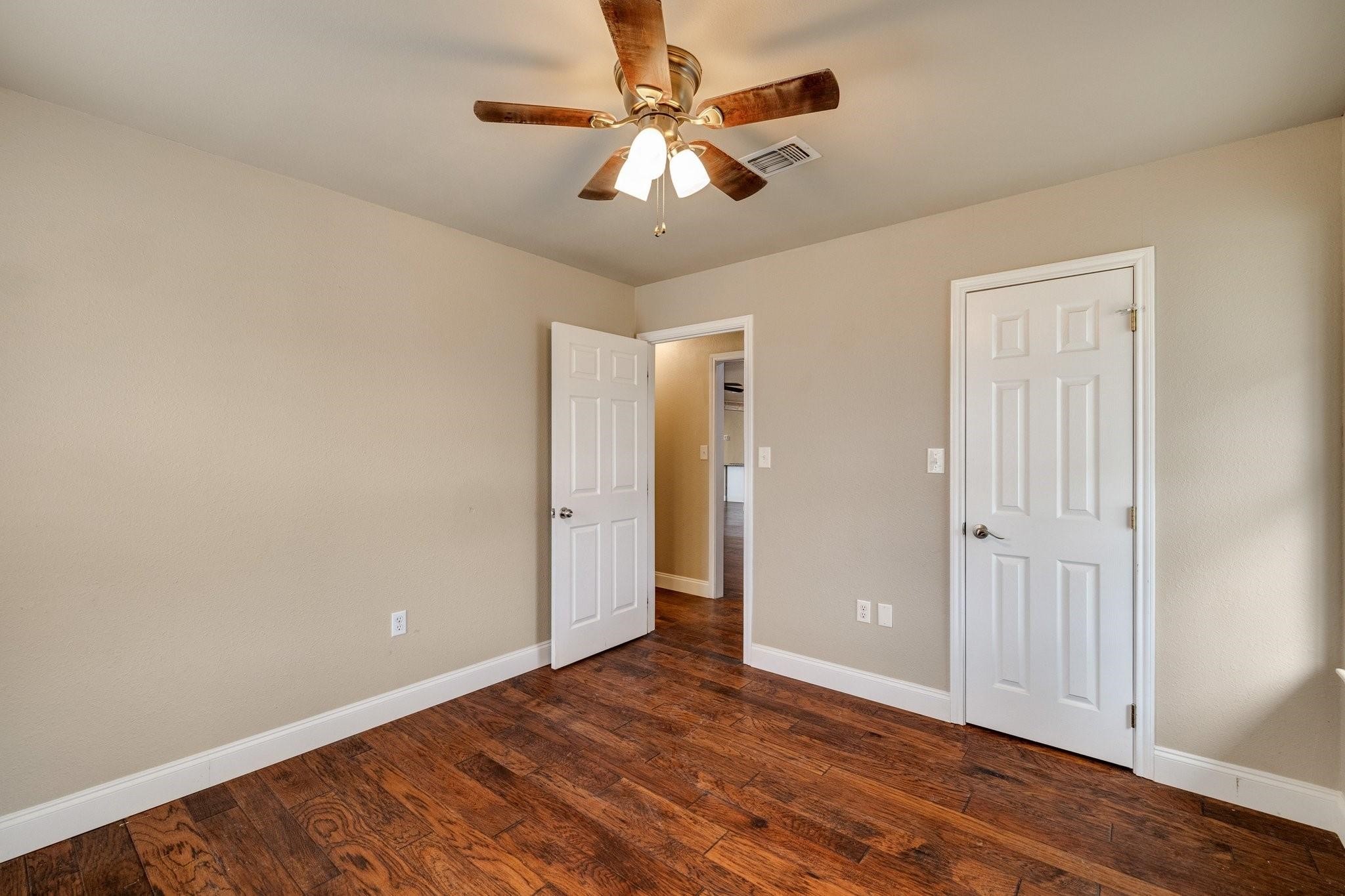 102 Bowie Cove Gainesville TX 76240
