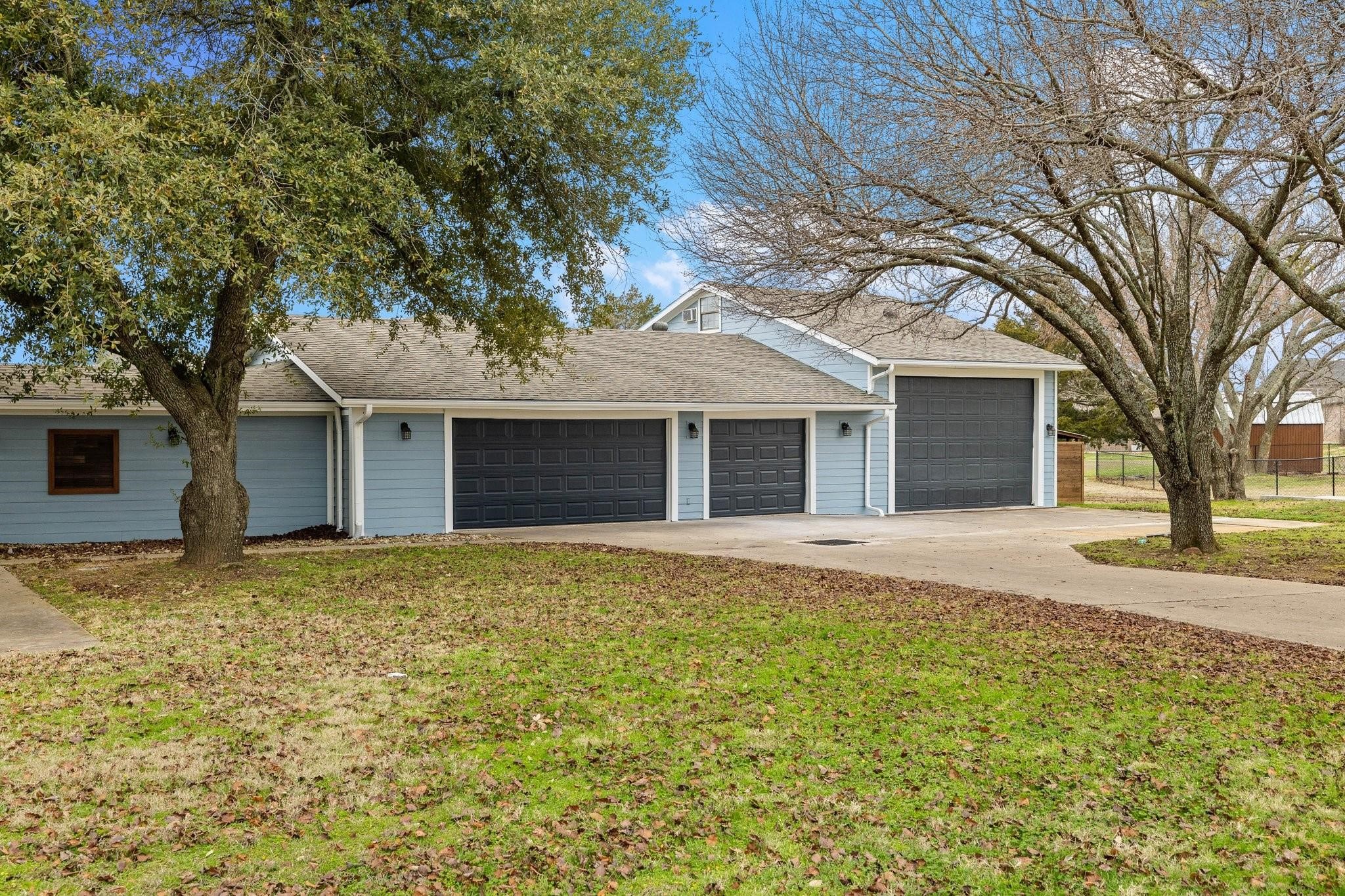 102 Bowie Cove Gainesville TX 76240