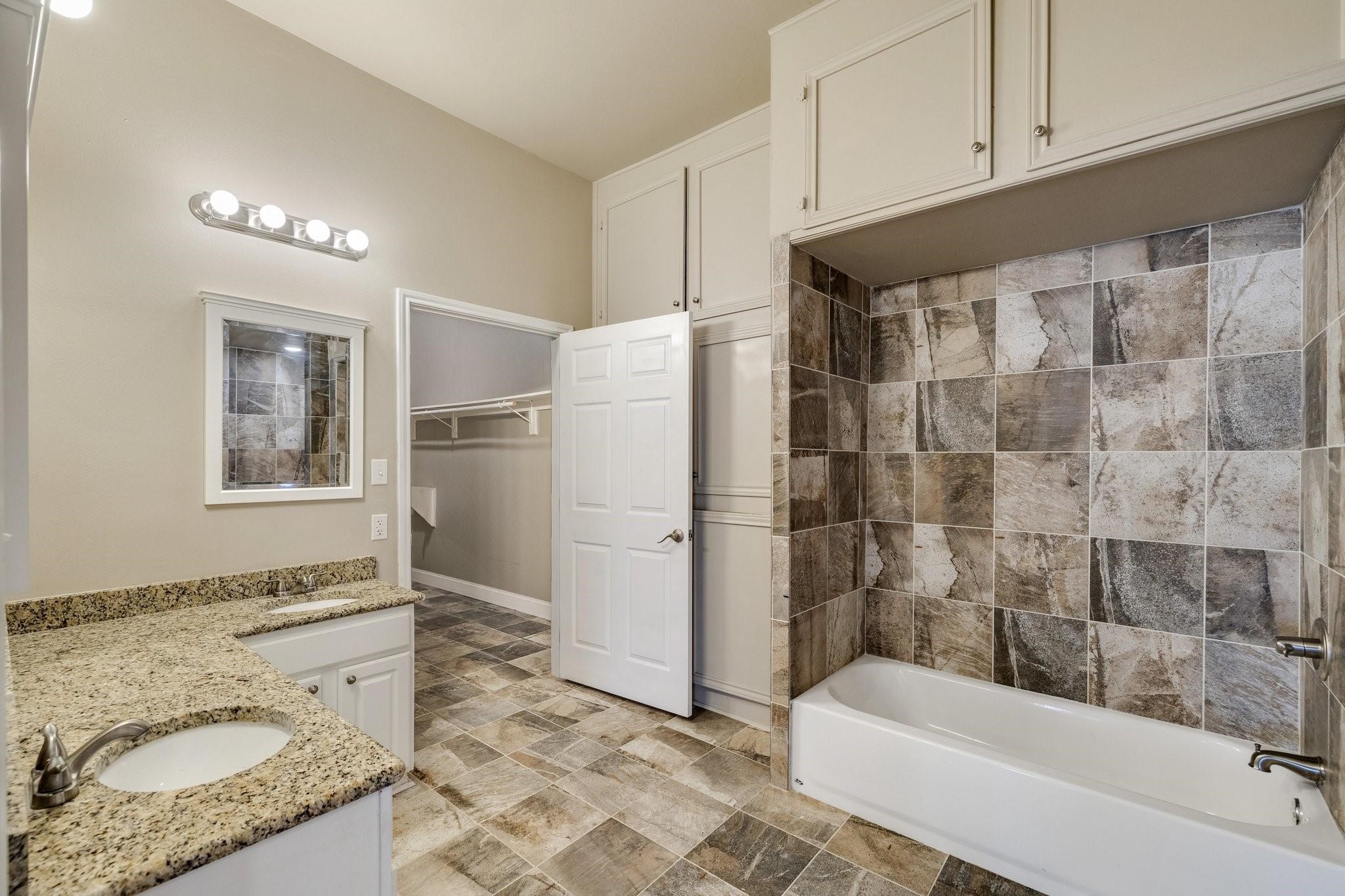 102 Bowie Cove Gainesville TX 76240