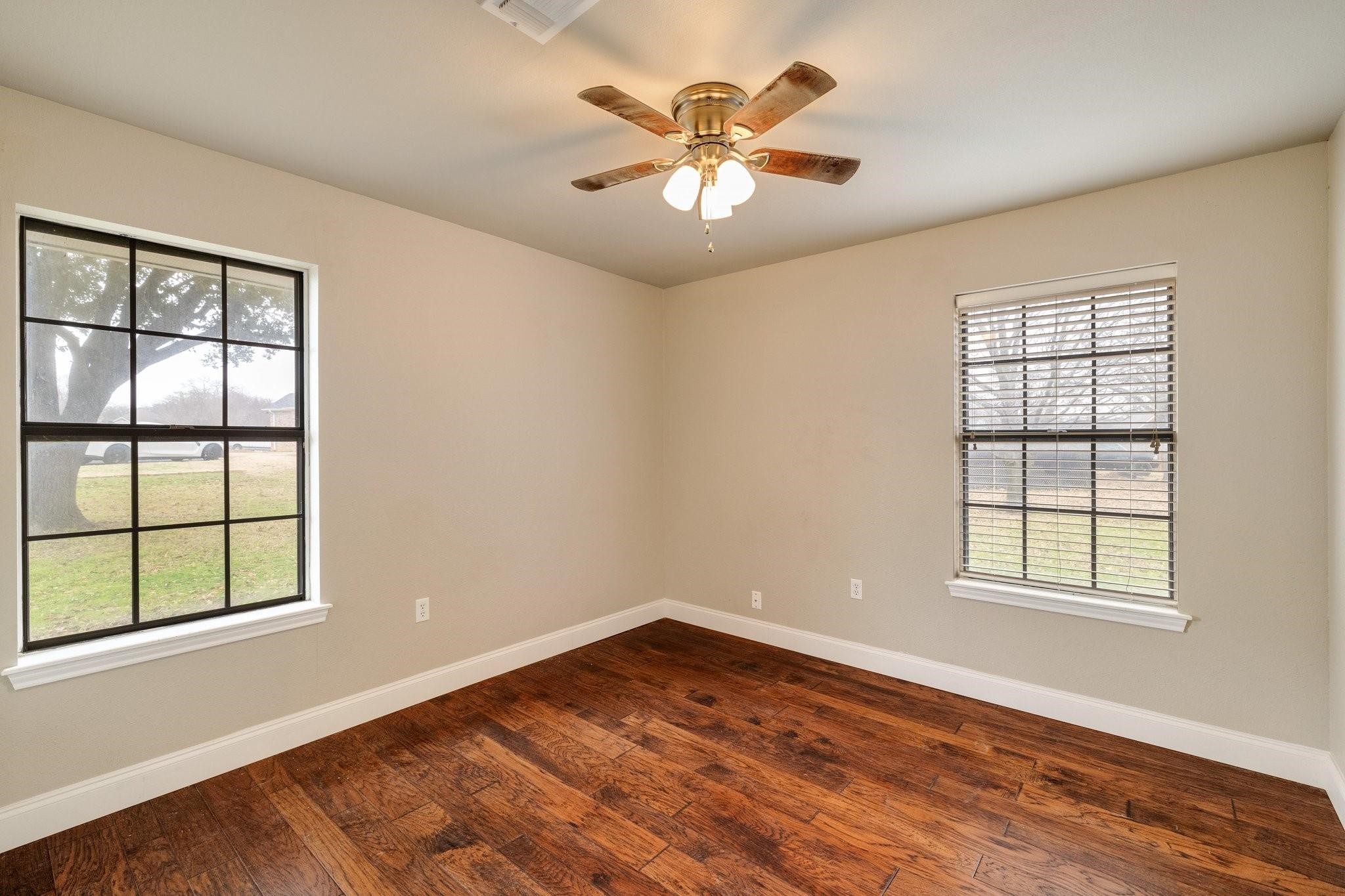 102 Bowie Cove Gainesville TX 76240