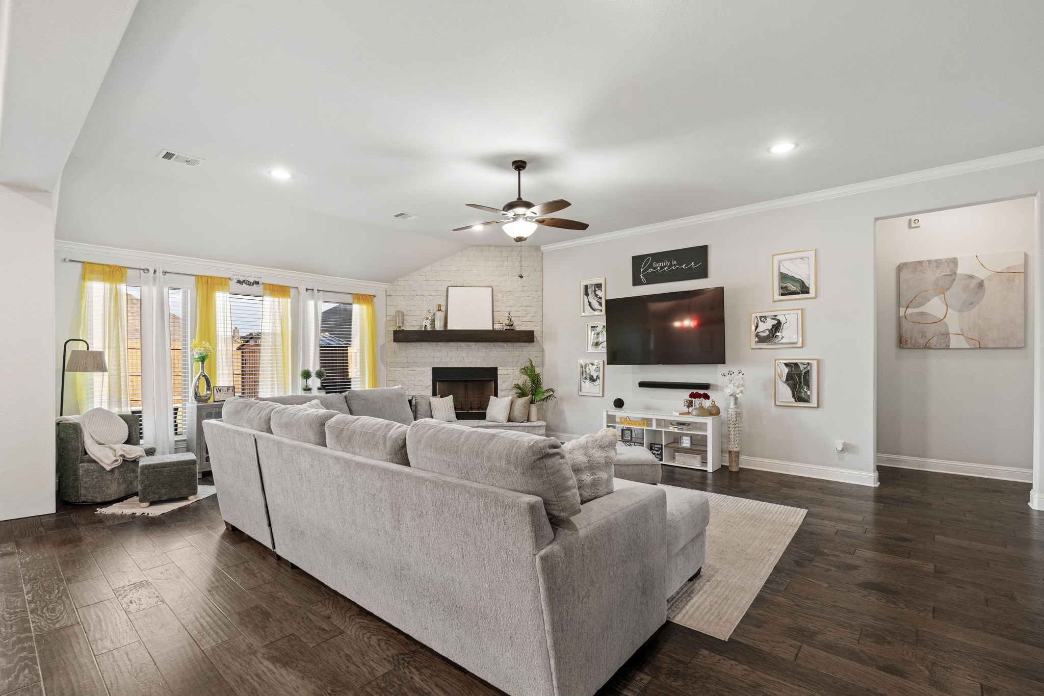 141 Crockett Drive Waxahachie TX 75165