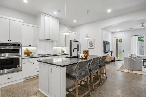 5104 Vandelia Street Dallas TX 75235