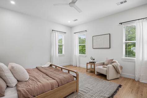 5104 Vandelia Street Dallas TX 75235