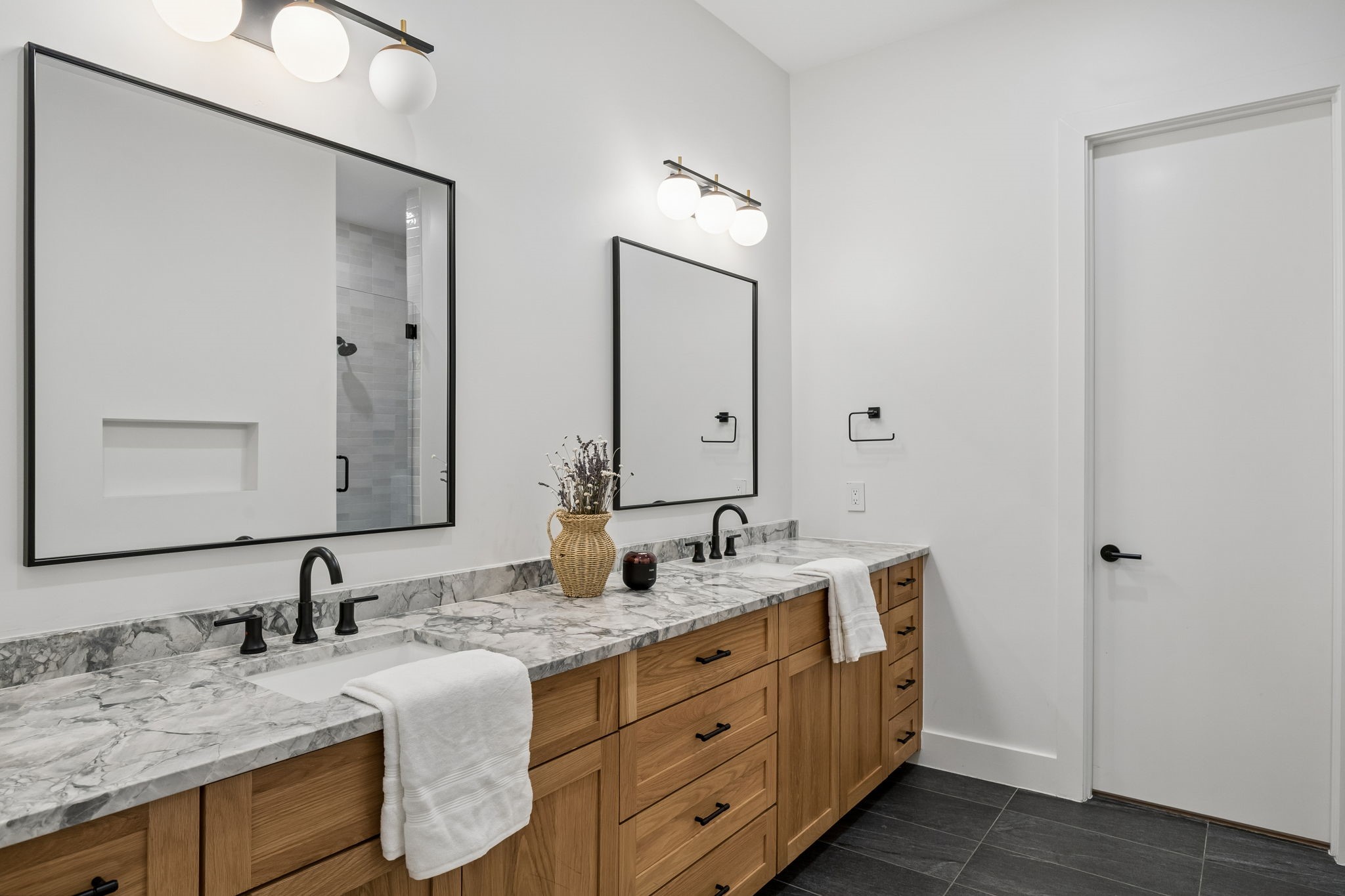 5104 Vandelia Street Dallas TX 75235