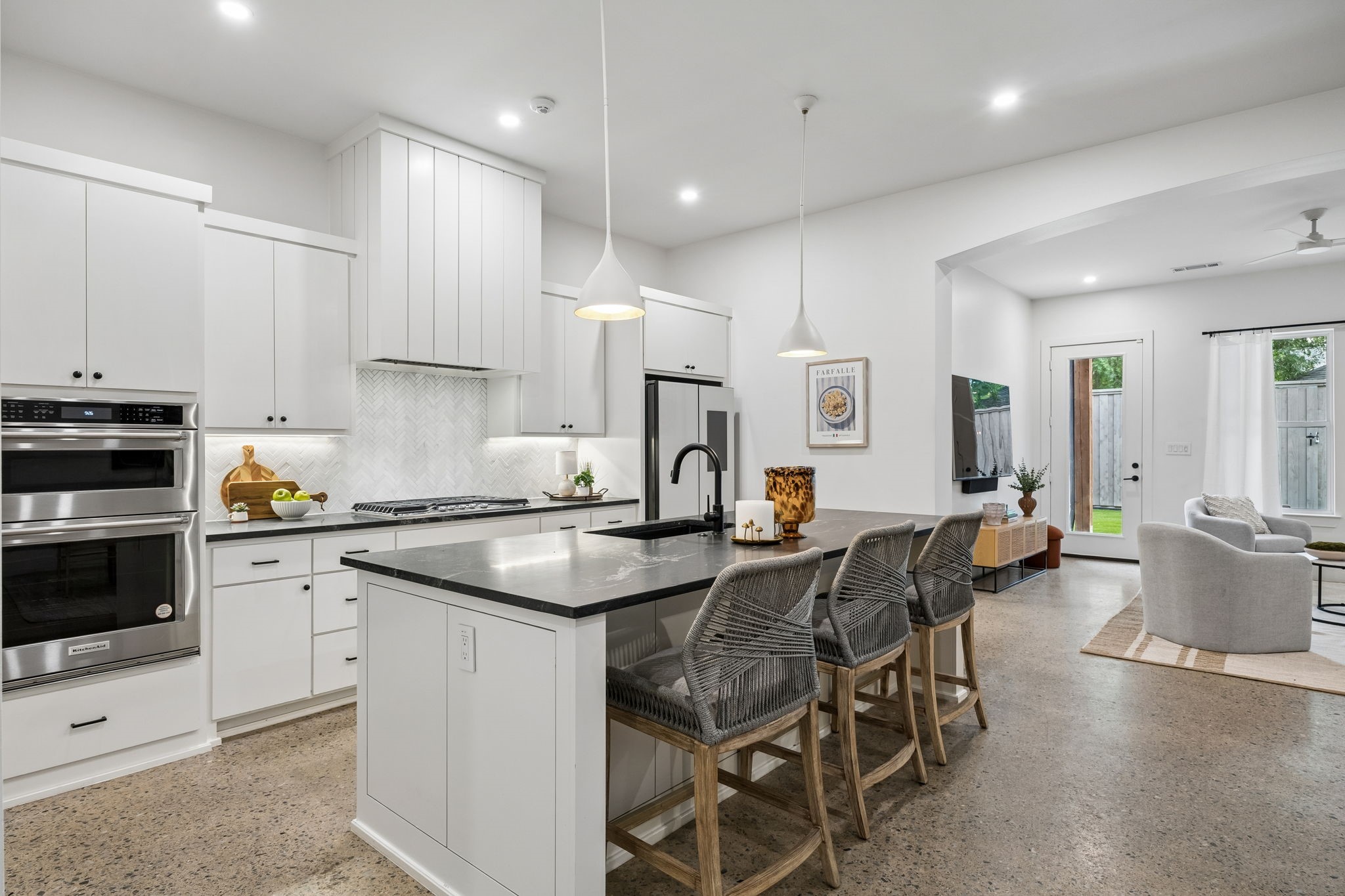 5104 Vandelia Street Dallas TX 75235